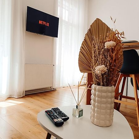 Fly Residence Αράντ Εξωτερικό φωτογραφία