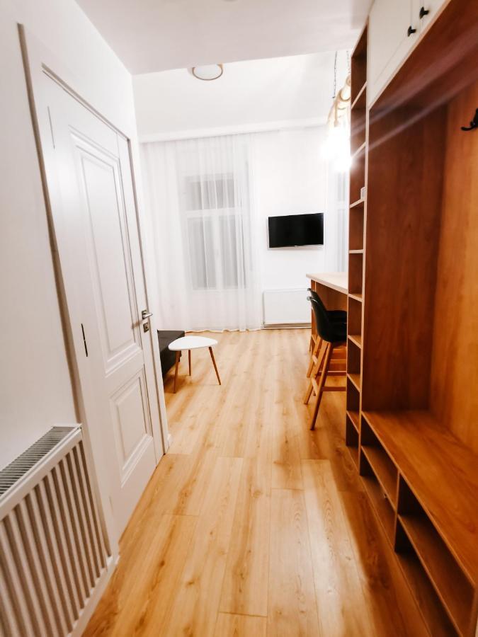 Fly Residence Αράντ Εξωτερικό φωτογραφία