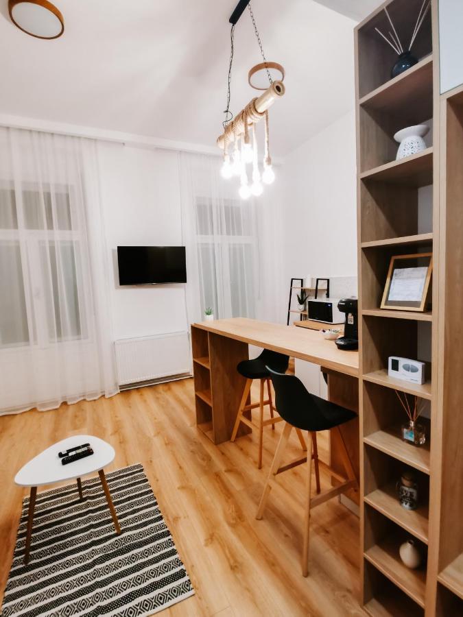 Fly Residence Αράντ Εξωτερικό φωτογραφία