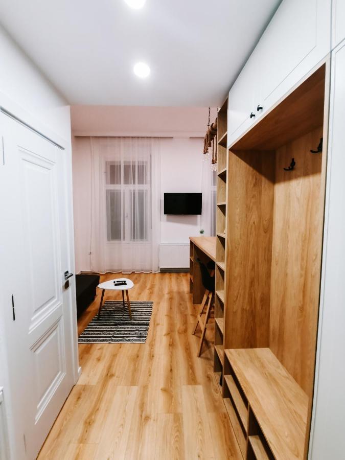 Fly Residence Αράντ Εξωτερικό φωτογραφία