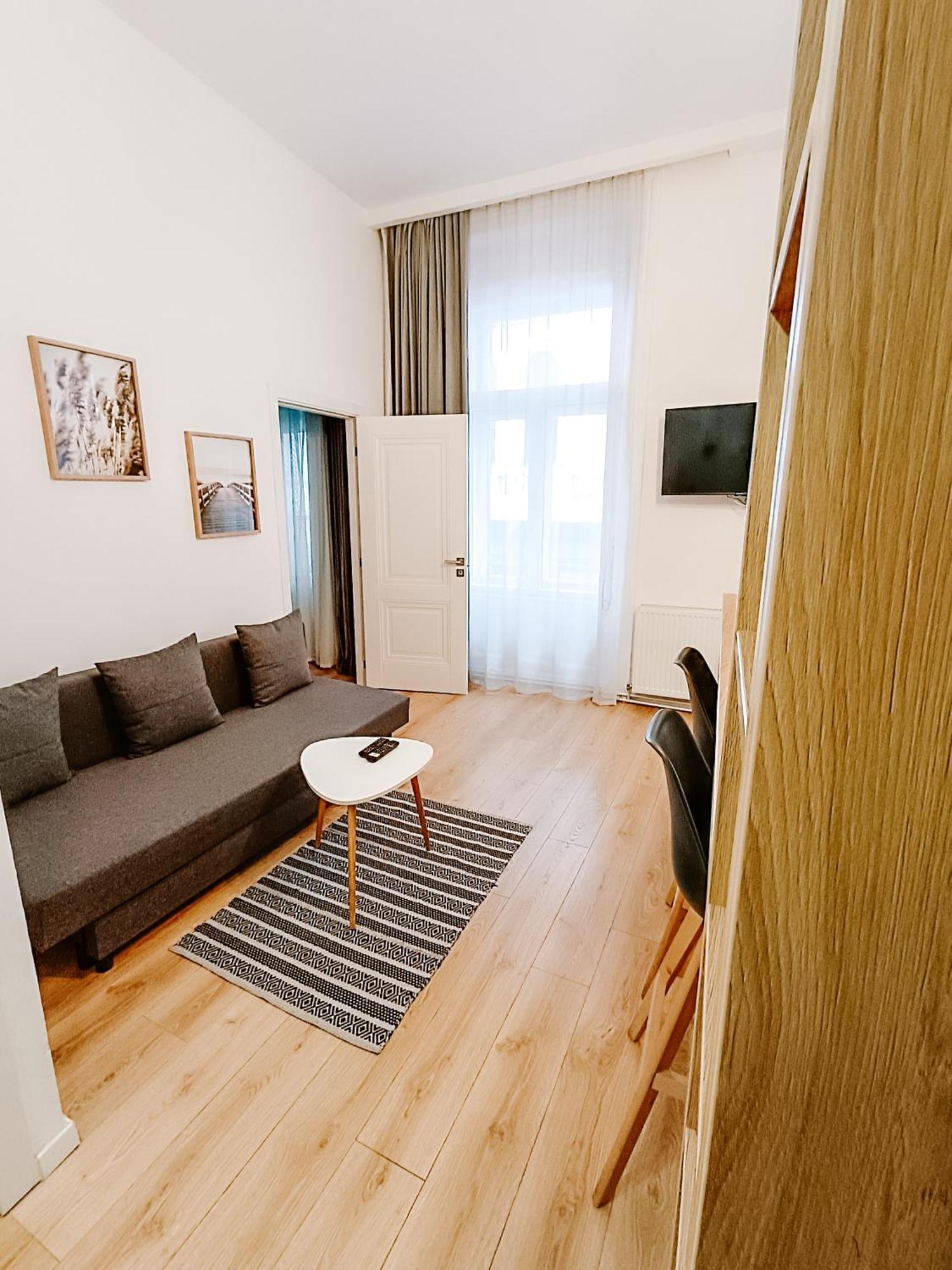 Fly Residence Αράντ Εξωτερικό φωτογραφία