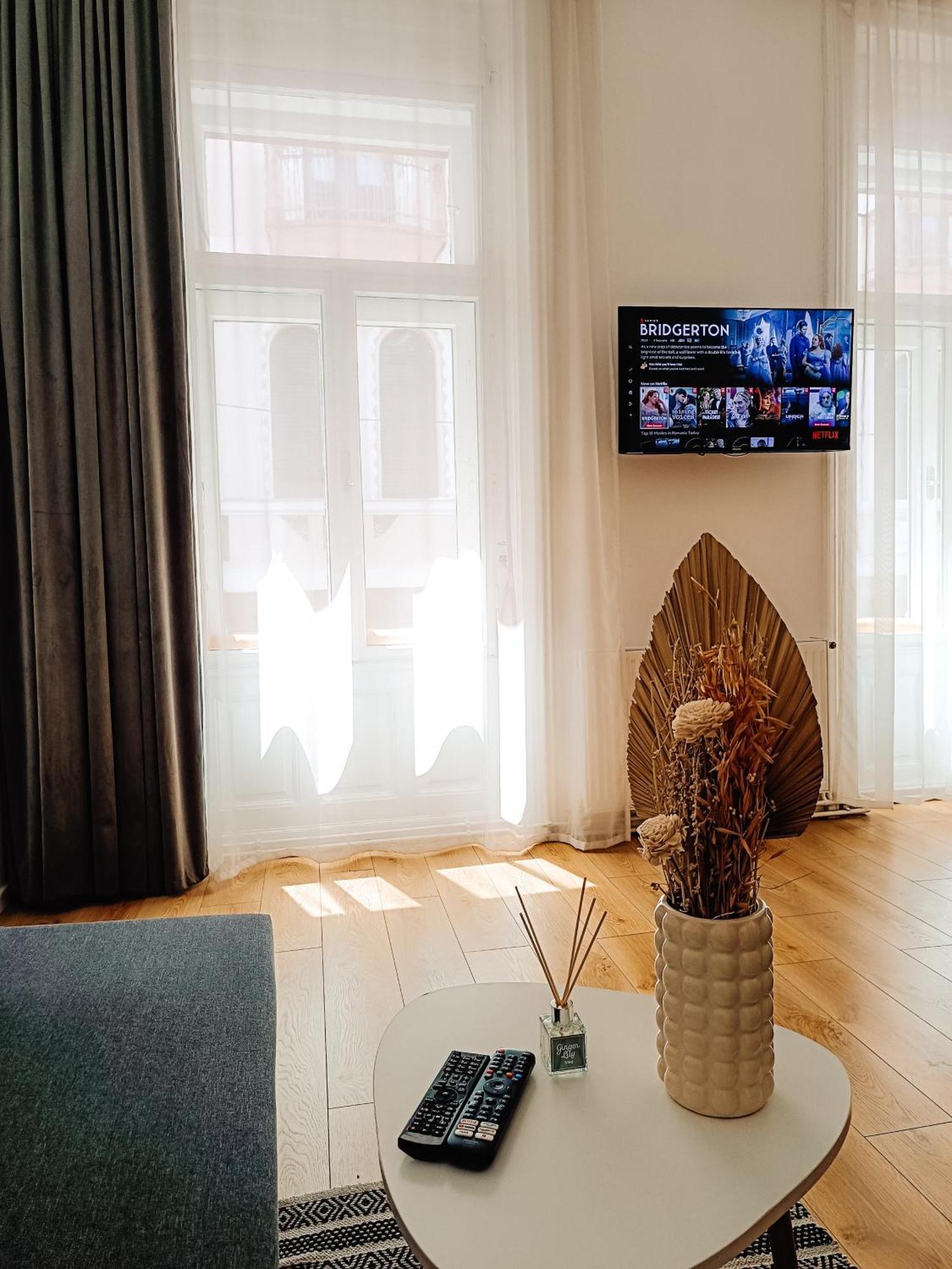 Fly Residence Αράντ Εξωτερικό φωτογραφία